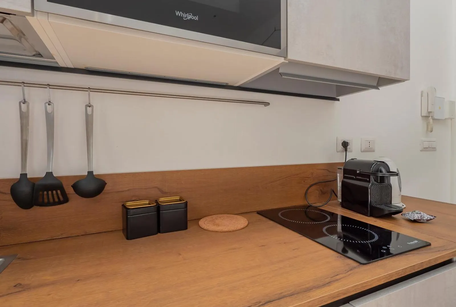 Ihost Cozy Studio - Agnesi 15 Milan 0*,