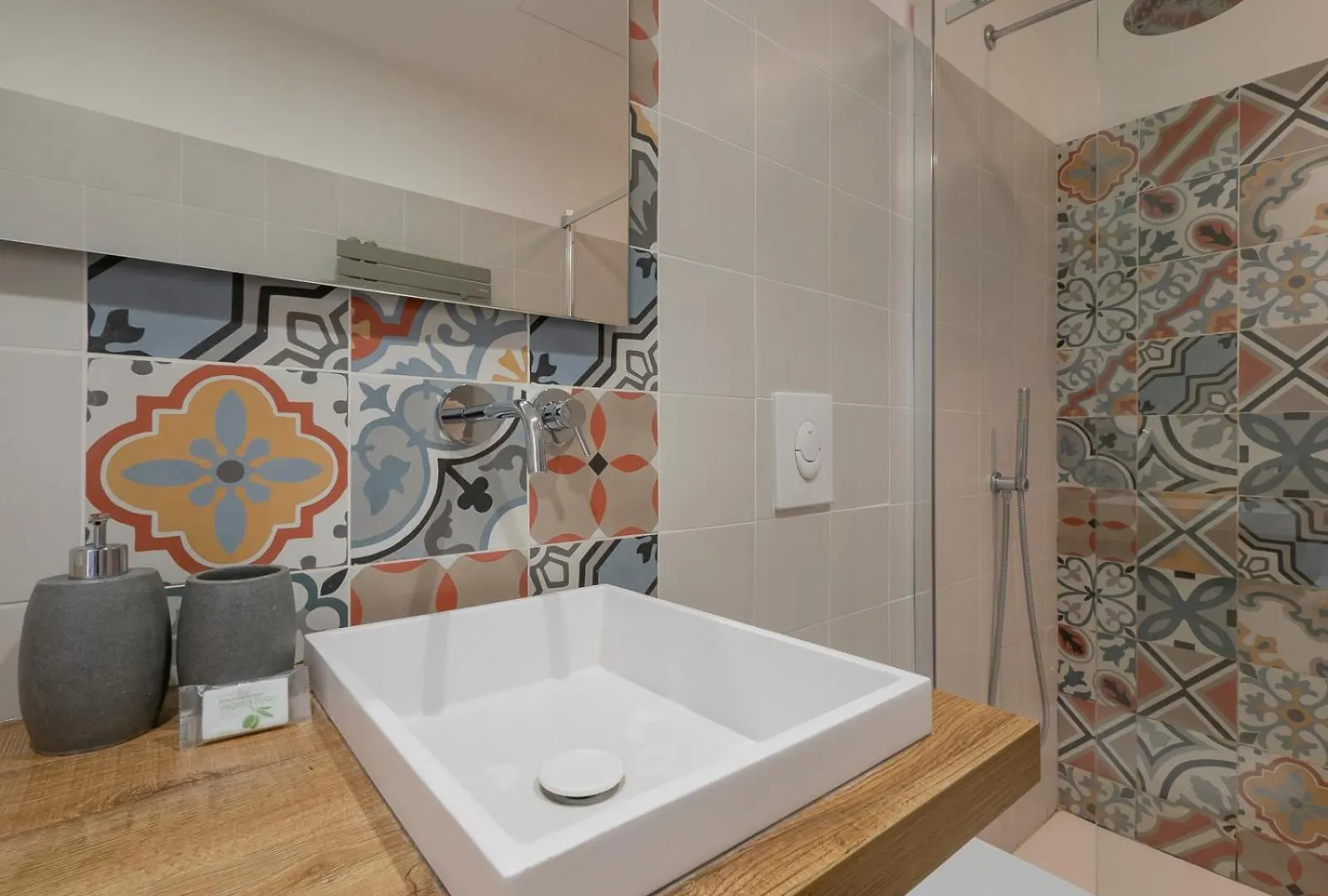 Ihost Cozy Studio - Agnesi 15 Milan 0*,  Italy